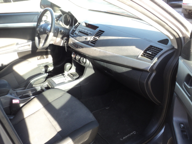 ** MITSUBISHI LANCER SE 2011 **