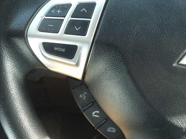 ** MITSUBISHI LANCER SE 2011 **