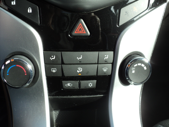 ** CHEVROLET CRUZE LT 2012 **